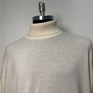 Elegant Men's Cream Turtleneck Sweater